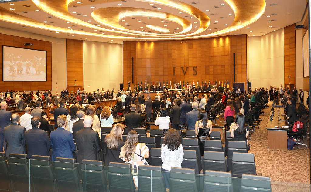 54890042608 977c90f838 b